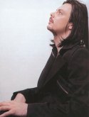 steve-hewitt-2003-0012
